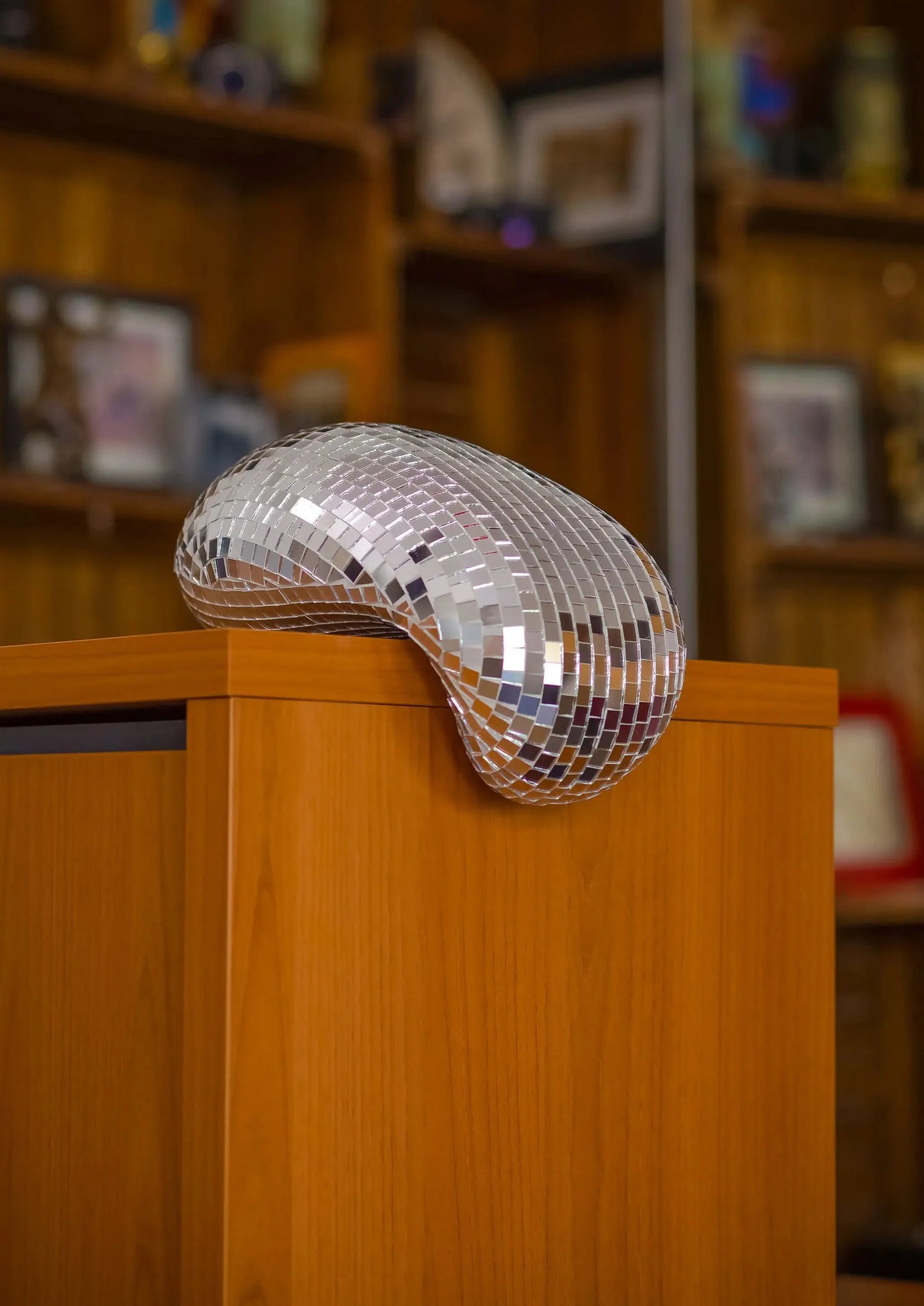 Ornament Sculpture Melting Disco Ball Retro Novelty Shelf Desk Office Living Room Bedroom Home Decor Housewarming Gift Unique Decor
