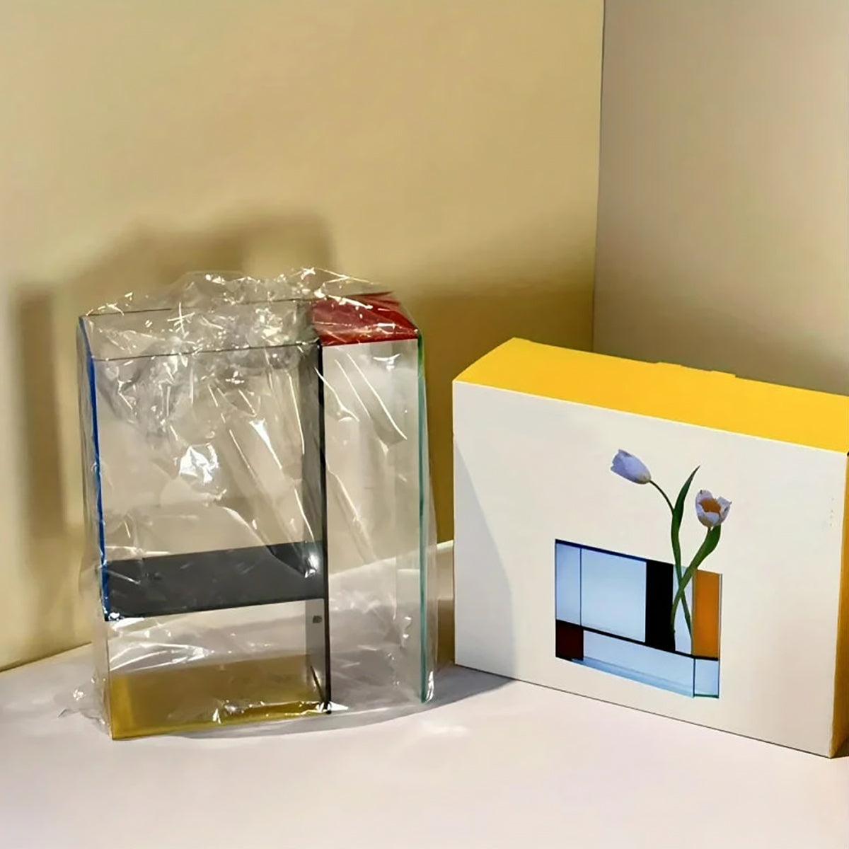Vase Acrylic Color Block Contemporary Retro Organizer Shelf Desk Living Room Bedroom Office Kitchen Home Decor Gift Housewarming Unique
