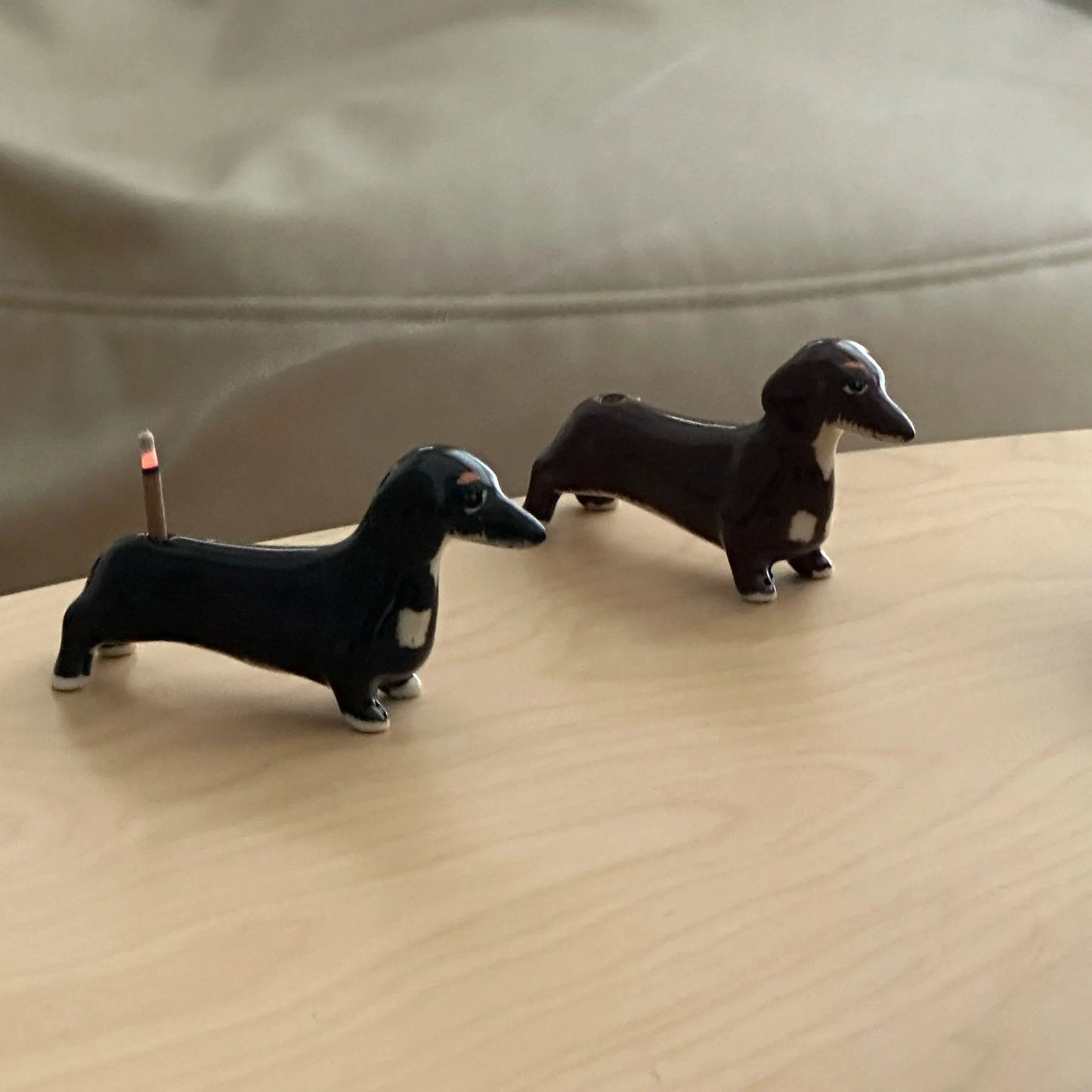 Incense Holder Burner Ceramic Dachshund Dog Humor Novelty Funny Shelf Desk Home Office Aromatherapy Decor Unique Gift Living Room
