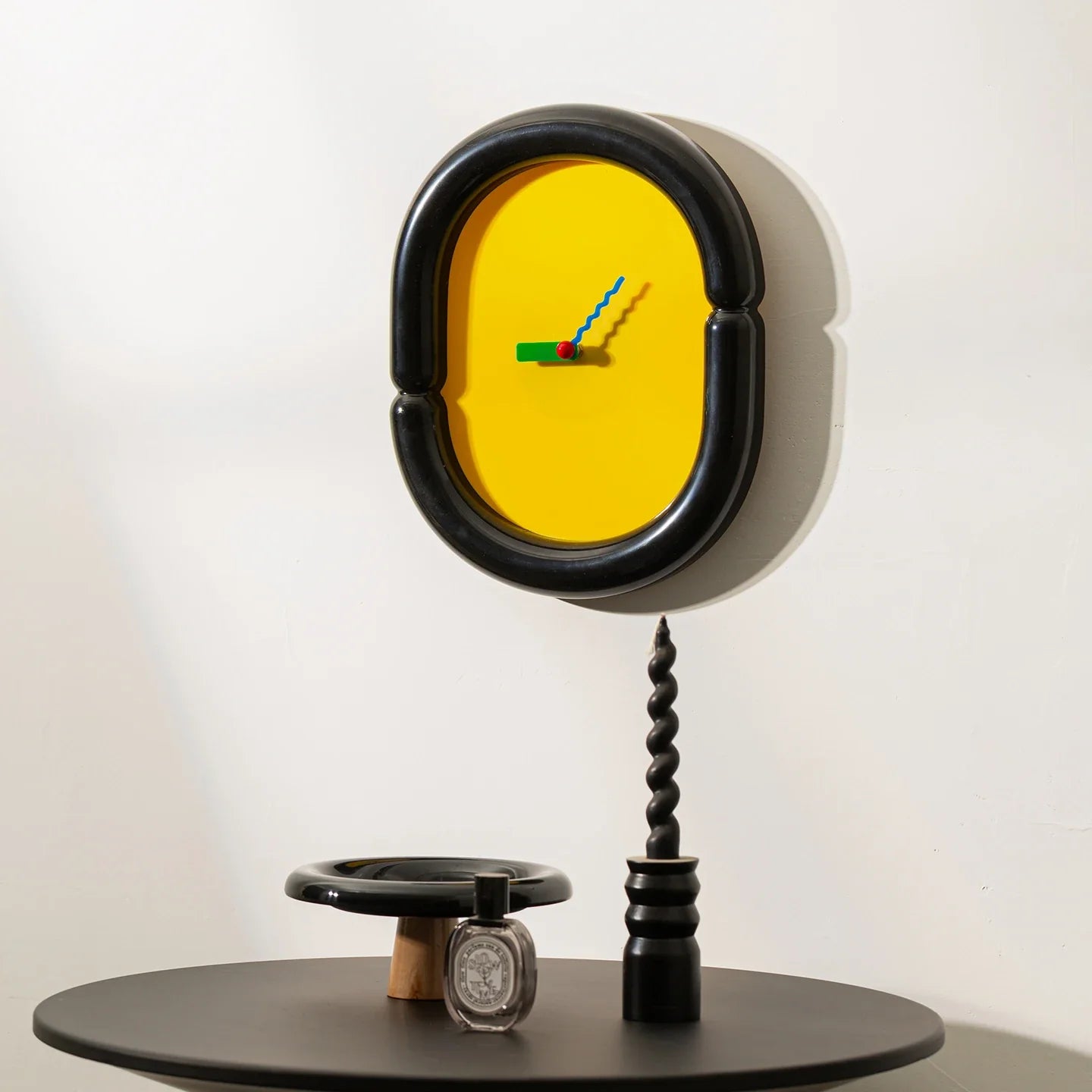 Wall Clock Tube Frame Retro Contemporary Colorful Minimalist Living Room Bedroom Office Kitchen Home Decor Housewarming Gift